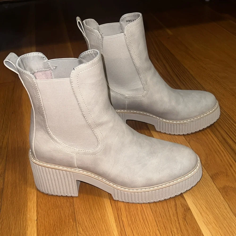 Dolce Vita Booties - Picture 5 of 8